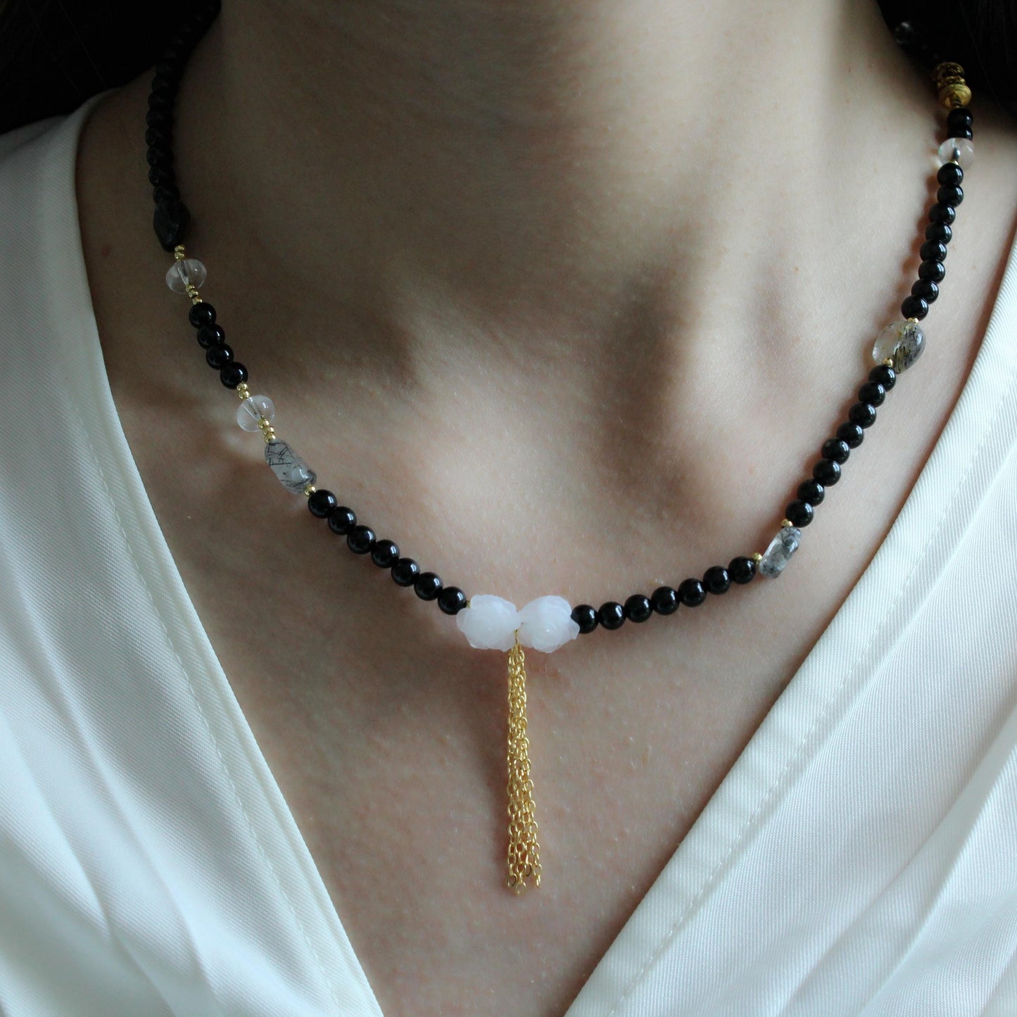 Black Onyx Choker,Black Rutilated Quartz & White Resin Rose Necklace,Gothic Vintage Jewelry,Elegant Floral Pendant,Handmade Gift