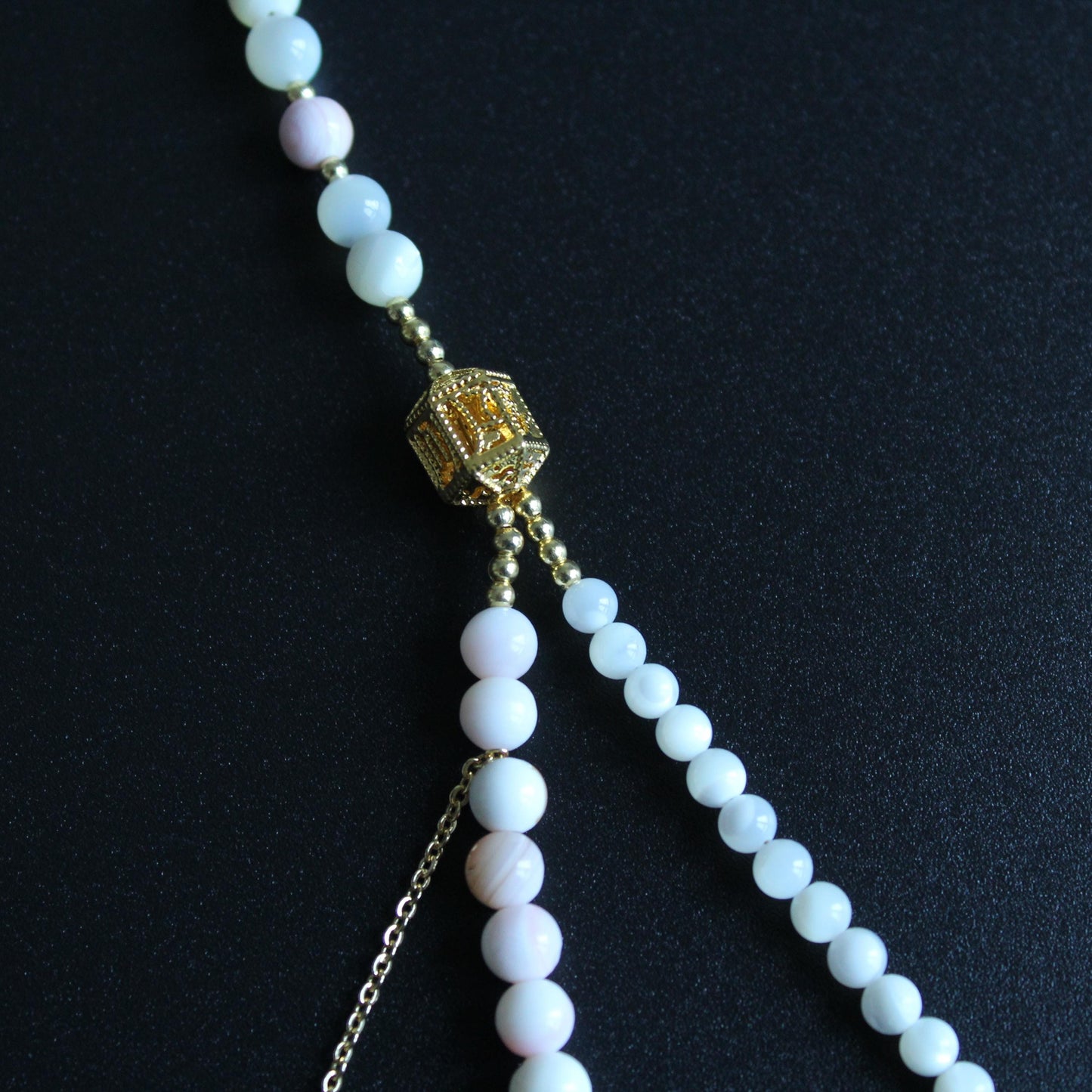 Layered Natural Shell Beaded Necklace - White Butterfly Shell, Gold Chain Elegant Jewelry,handmade Necklace,Wedding Necklace
