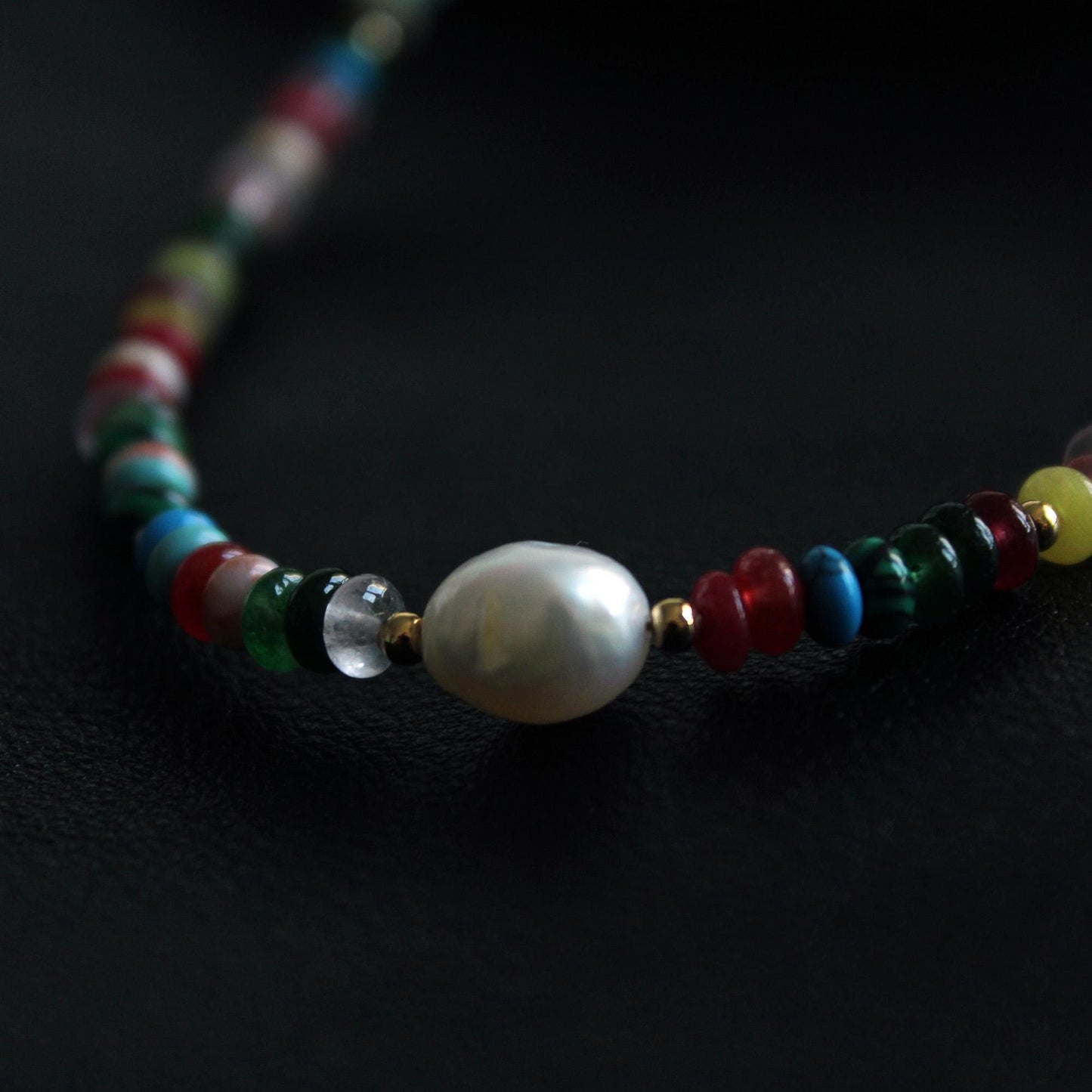 Colorful Jade ,Pearl Necklace, Adjustable Gold Chain, Handmade Jewelry, Gift for Her, Minimalist Choker,Natural Raw Crystal Choker Necklace
