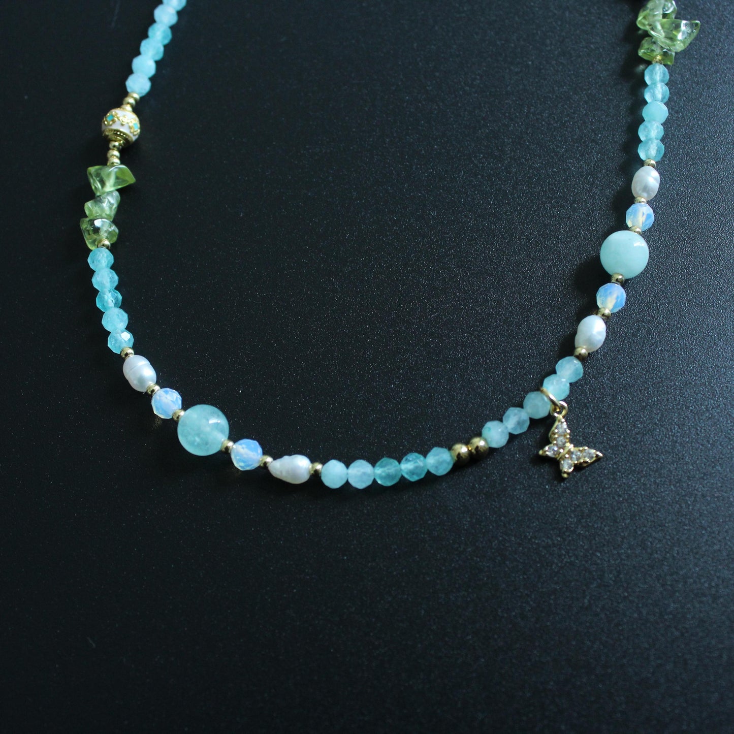 Dainty Peridot Choker Necklace, Olive Green August Birthstone Jewelry, Delicate Birth Month Necklace for Women