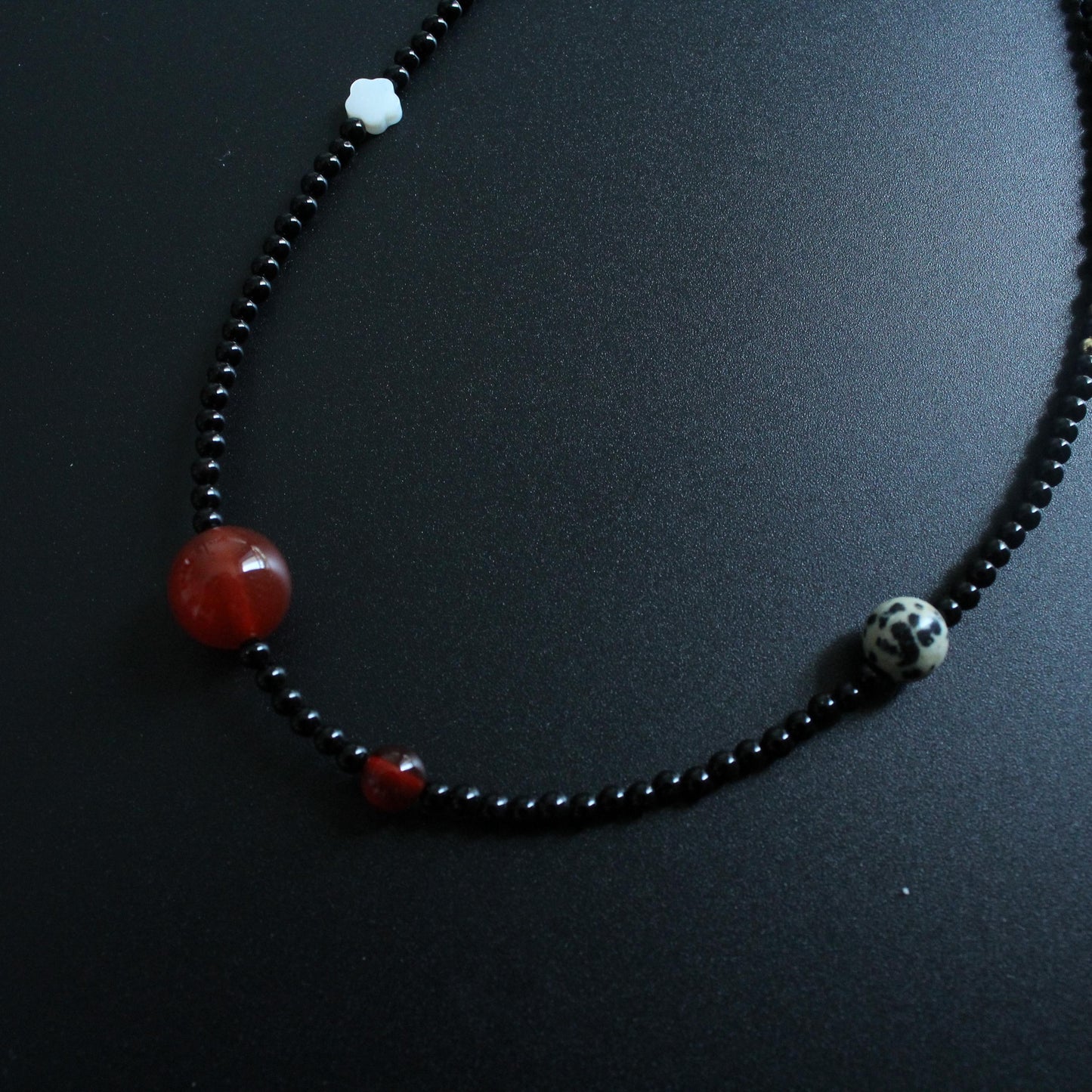 Black Agate , Choker Beaded Necklace, Waterproof Crystal Choker, Healing Jewelry Gift,Gemstone gift Natural Red Agate,Natural Raw Crystal