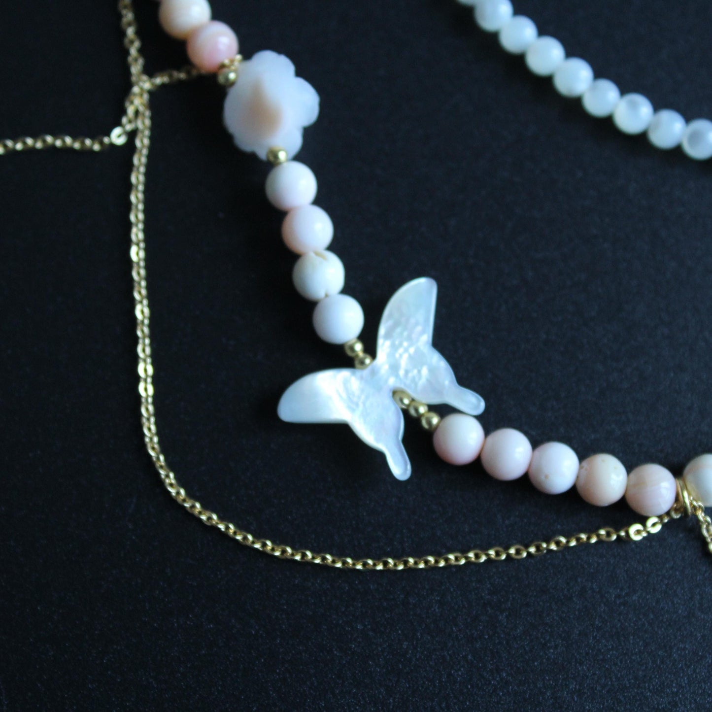 Layered Natural Shell Beaded Necklace - White Butterfly Shell, Gold Chain Elegant Jewelry,handmade Necklace,Wedding Necklace