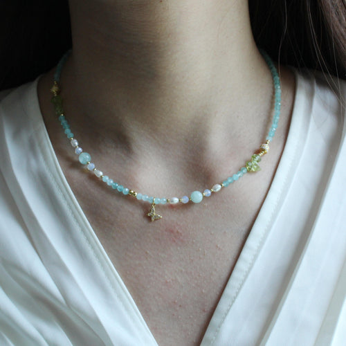 Dainty Peridot Choker Necklace, Olive Green August Birthstone Jewelry, Delicate Birth Month Necklace for Women