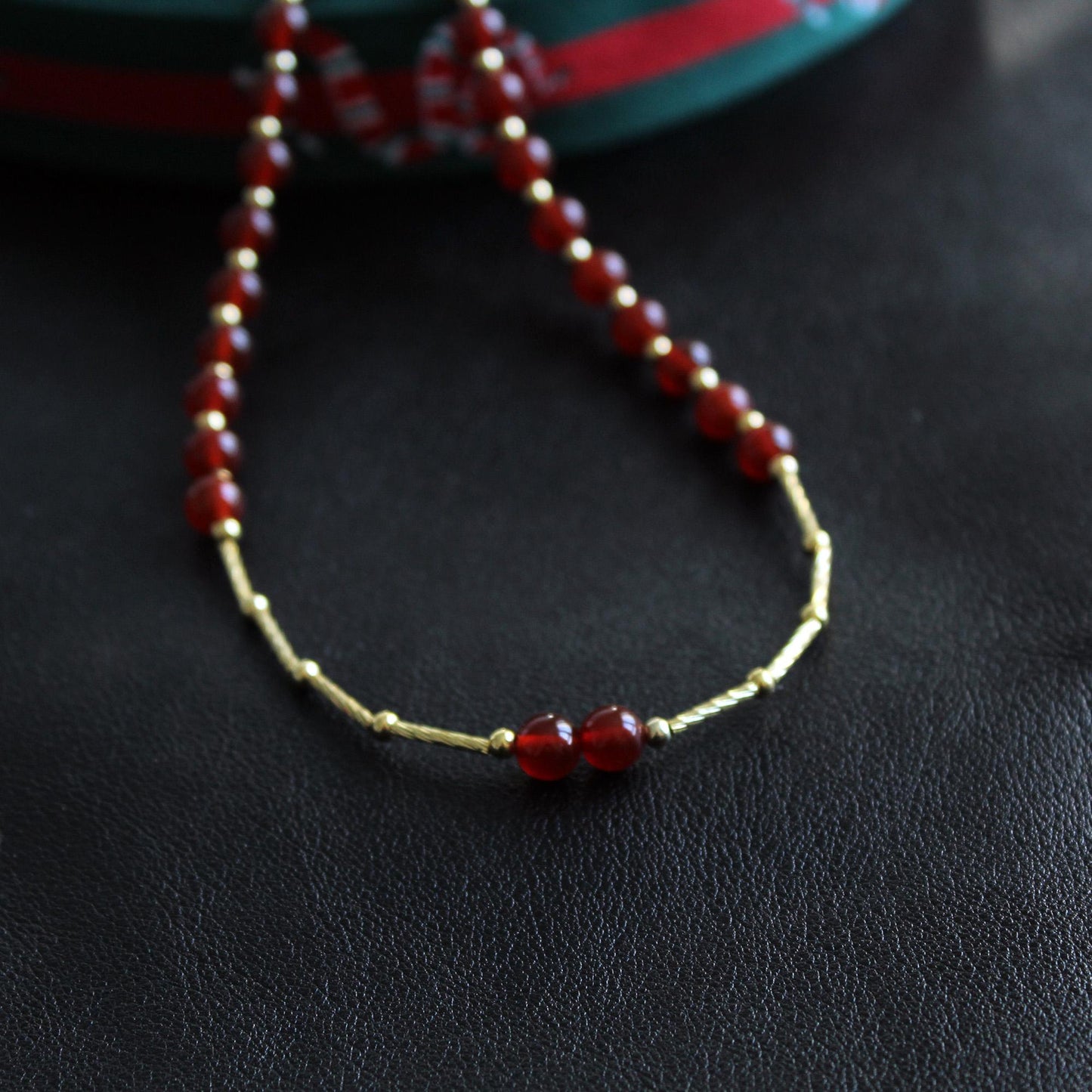 Red Agate Necklace｜Natural Crystal Jewelry for Women｜Grounding & Protection Stone｜Healing Gemstone Gift｜Root Chakra Pendant